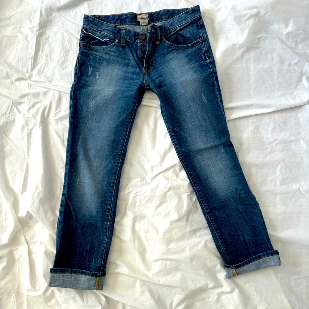GAP Capri Boyfriend Jeans , classy distressed size 27, size 4